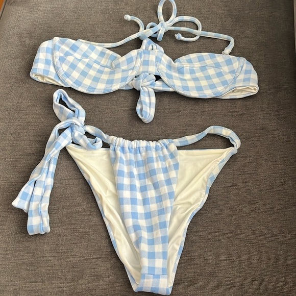 FRANKIE’S BIKINIS bluebell set size medium top small bottom - Picture 2 of 4